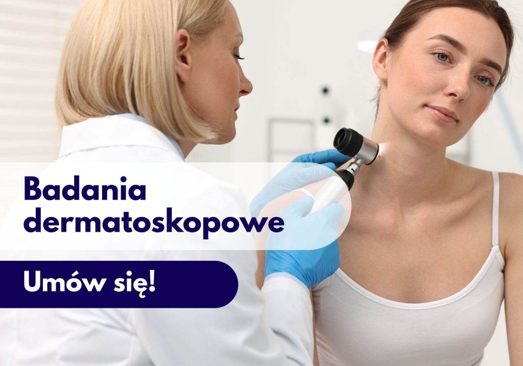 Lekarz dermatolog w rękawiczkach lekarskich oglądający z bliska pieprzyk podczas konsultacji dermatologicznej w Centrum Medycznym neoMedica w Poznaniu.