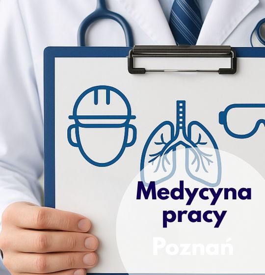 Lekarz medycyny pracy ze stetoskopem na szyi trzyma teczkę z ilustracjami dotyczącymi pracownika – ilustracja dotycząca wizyty u lekarza medycyny pracy w Centrum Medycznym neoMedica w Poznaniu.