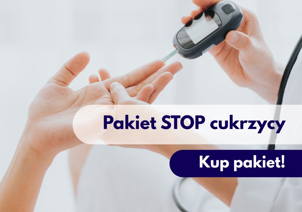 Lekarz mierzący glukometrem poziom cukru we krwi pacjenta w Centrum Medycznym neoMedica w Poznaniu.