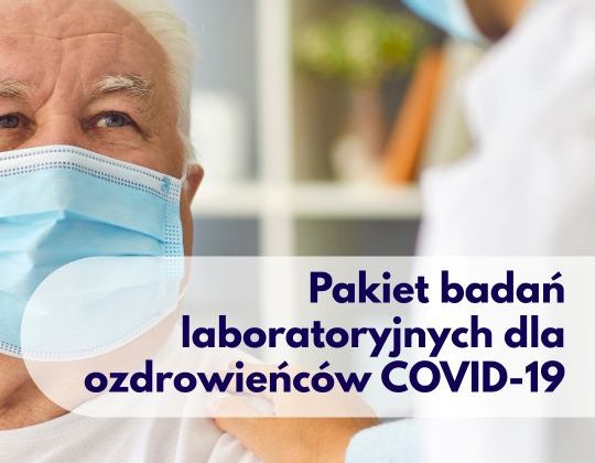 Starszy mężczyzna w maseczce rozmawiający z lekarzem – ilustracja dotycząca pakietu badań dla ozdrowieńców COVID-19 w Centrum Medycznym neoMedica w Poznaniu.