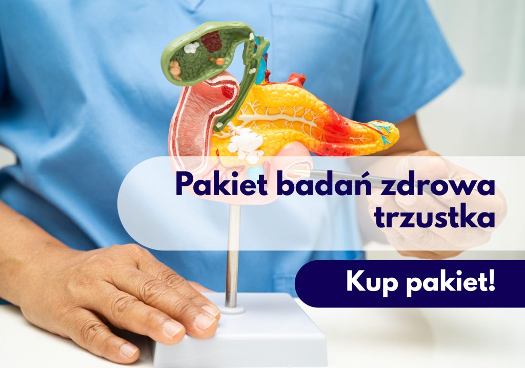 Lekarz trzymający model narządu trzustki w Centrum Medycznym neoMedica.